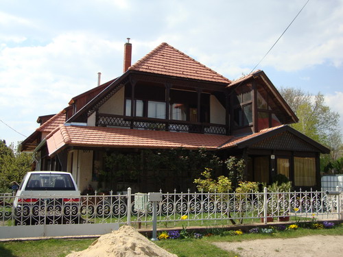 udvar2